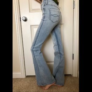 Abercrombie womens light wash flares